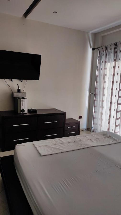Lolu Apartment Plus Privat Parking Vlorë Εξωτερικό φωτογραφία